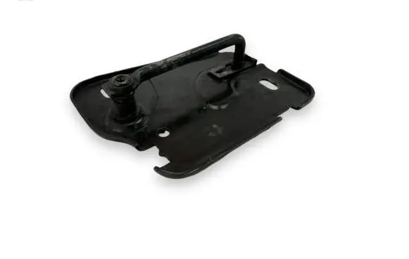 Audi A3 S3 8V Engine bonnet/hood lock/latch loop/hook 8V0823186B