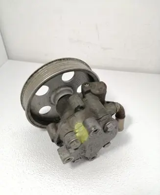 Audi A4 S4 B6 8E 8H Power steering pump 06B145255
