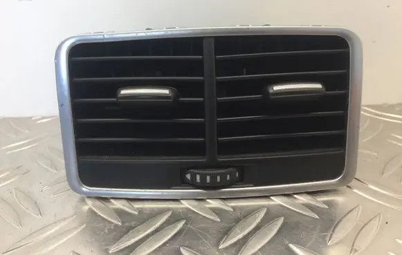 Audi A6 S6 C6 4F Rear air vent grill 4F0819203 4F0819203C