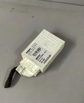 BMW X5 E70 Air suspension control unit module (rear) 6778966 4461500500