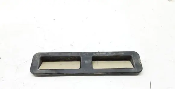 Smart ForFour I Quarter panel pressure vent A4548300142