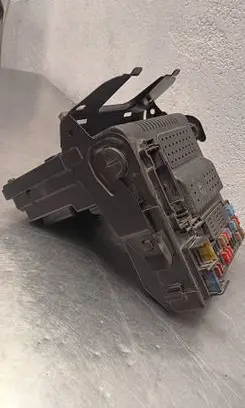 Volvo V70 Fuse module 12243779 05W322 00005659784
