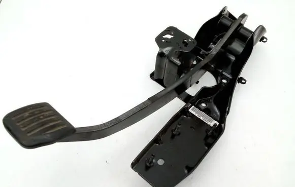 Ford Mondeo MK IV Brake pedal 7G9N2D094NC
