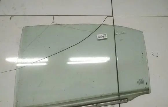 Toyota Avensis T250 Rear door window glass AS2
