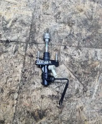Toyota Avensis T250 Clutch master cylinder
