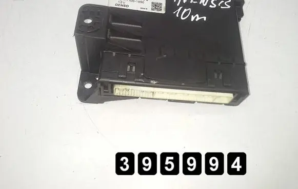 Toyota Avensis T270 Air conditioner control unit module 8865005251