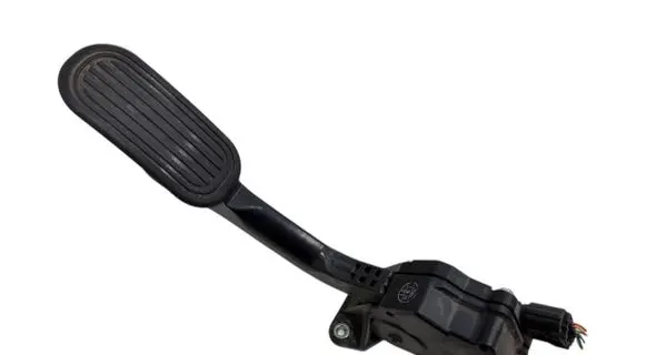 Toyota Hilux (AN120, AN130) Accelerator throttle pedal 781100K030 07B24F0185