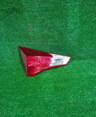 Toyota RAV 4 (XA40) Tailgate rear/tail lights