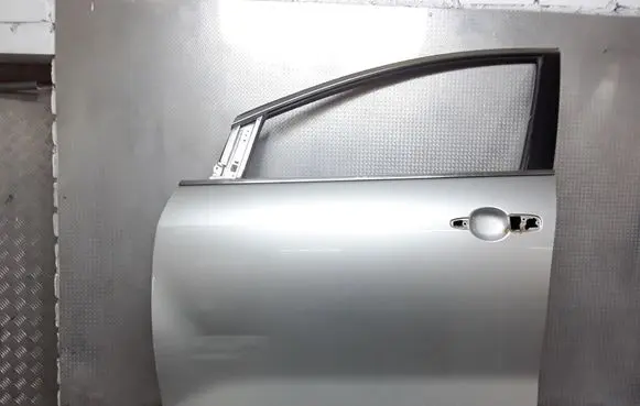 Mazda CX-7 Front door