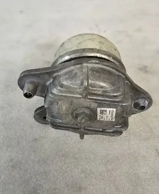 Mercedes-Benz S C217 Engine mount bracket A2222403600