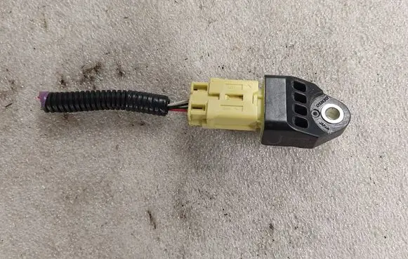 Toyota RAV 4 (XA30) Airbag deployment crash/impact sensor 8983128020 7276AJ7ES