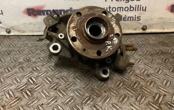 Volkswagen PASSAT CC Front wheel hub