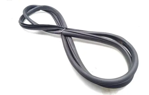 Suzuki SX4 S-Cross Rear door rubber seal (on body) 