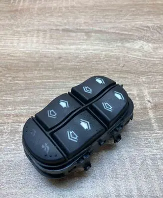 Ford Focus Electric window control switch 98AB14A132DE 03162252