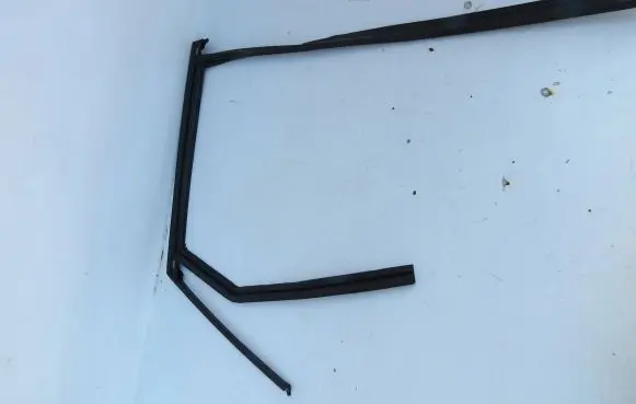 Volvo XC60 Rubber seal rear door window/glass 4MHH0H A1I091H