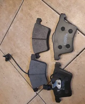Volkswagen Transporter - Caravelle T4 Brake pads (front) 90R02A01553 1518849 8052089