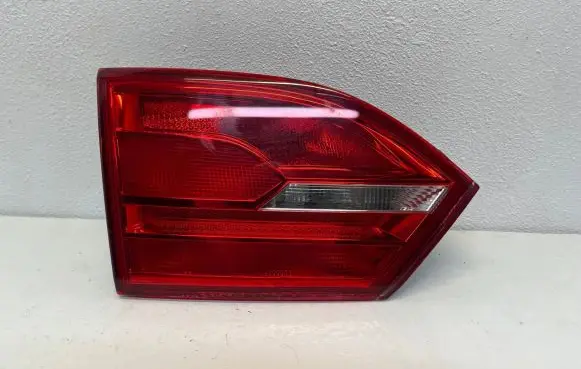 Volkswagen Jetta VI Tailgate rear/tail lights 5C6945259A 5C6945259