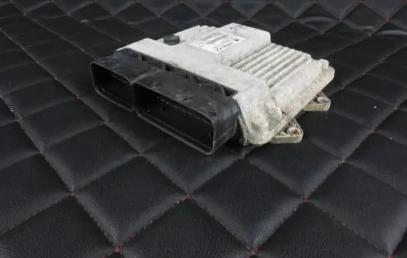 Opel Corsa D Engine control unit/module 55568383 7160023400