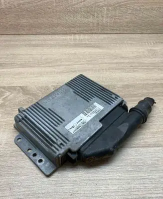 Renault Megane I Engine control unit/module ECU HOM7700860337 S115300211 7700105981