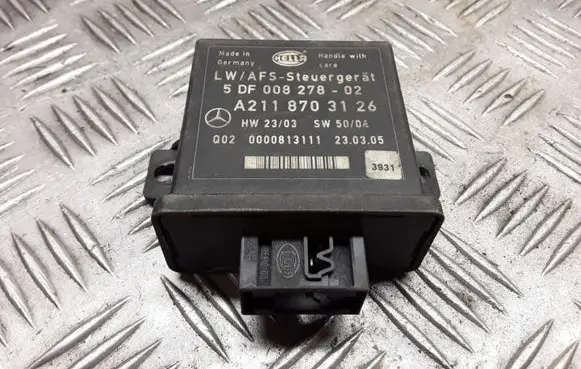 Mercedes-Benz E W211 Light module LCM A2118703126 5DF000827802 0000813111