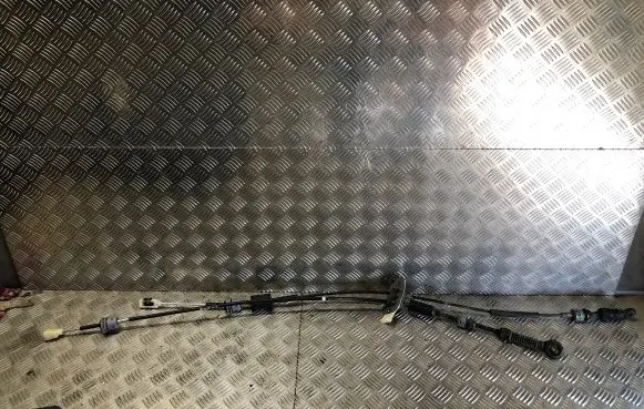 KIA Sportage Gear shift cable linkage 3U4502L13
