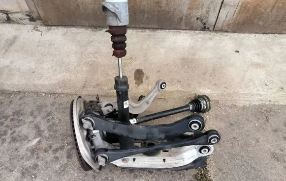 Audi Q5 SQ5 Rear wheel hub spindle/knuckle 1131823607 80a501203g