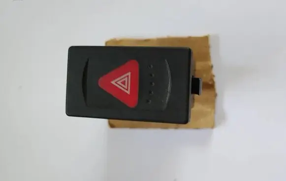Volkswagen PASSAT B5.5 Hazard light switch 3B0953235C