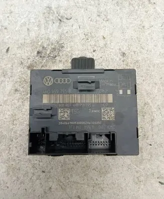 Volkswagen Touareg II Door control unit/module 4H0959795B