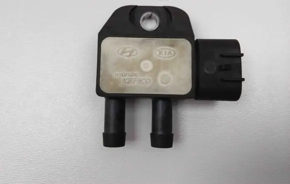 Hyundai i40 Exhaust gas pressure sensor 392102F600 9022090001