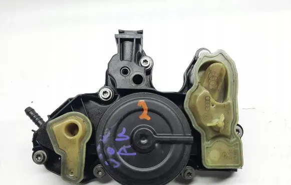 Volkswagen Jetta VI Oil breather separator 06K103495AB