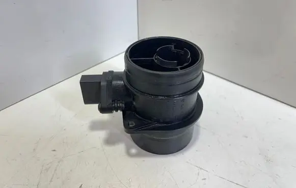 Volkswagen Golf Plus Mass air flow meter 074906461B 0281002461