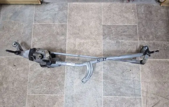 Mercedes-Benz E W213 Front wiper linkage and motor 3397021813 20170308 A2138200540