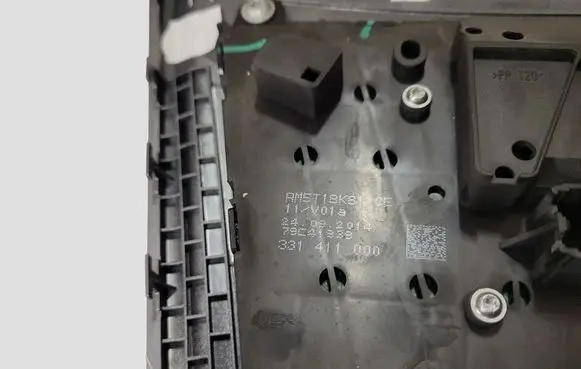 Ford C-MAX II Head unit multimedia control 331411000 07902000