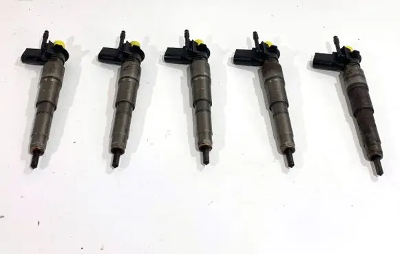 BMW 5 E60 E61 Fuel injectors set 7796042