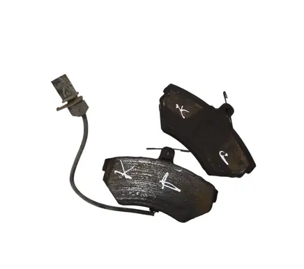 Volkswagen PASSAT B5 Brake pads (front) 