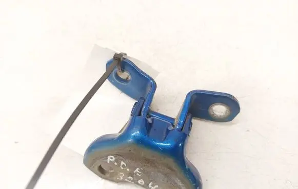 Toyota Yaris Front door upper hinge 