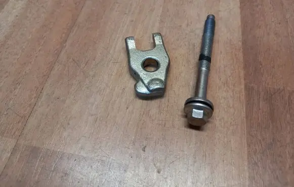 Renault Scenic IV - Grand scenic IV Fuel Injector clamp holder 166505139R 8200376373