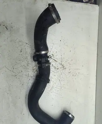 Volkswagen Transporter - Caravelle T5 Intercooler hose/pipe 7E0145980