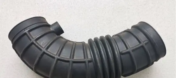 BMW 5 E34 Air intake hose/pipe 13711726326