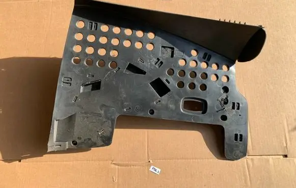 Mercedes-Benz C W204 Dashboard lower bottom trim panel A2046800382
