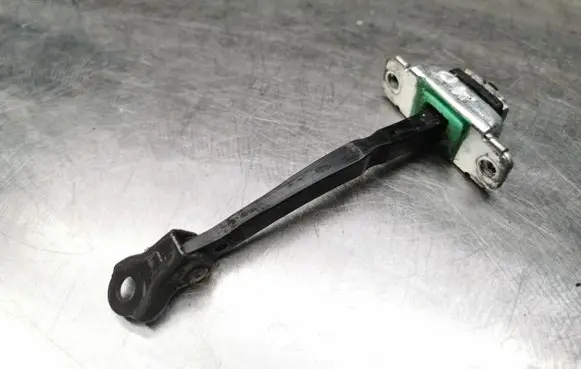 Hyundai Santa Fe Front door check strap stopper