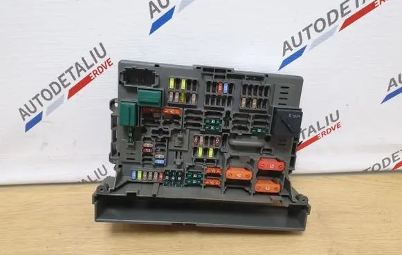 BMW X1 E84 Fuse module 9119446 61149119446