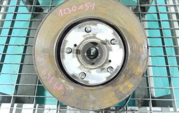 Toyota Avensis T270 Front wheel hub spindle knuckle IMPRK1230151