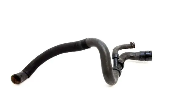 Volvo V70 Engine coolant pipe/hose