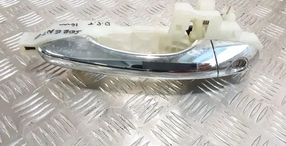 KIA Sorento Front door exterior handle