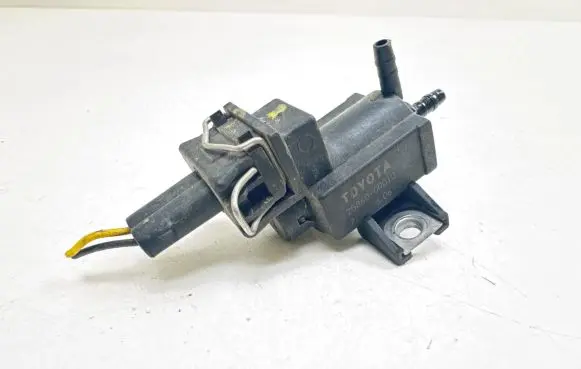 Toyota Verso Turbo solenoid valve 258600R010