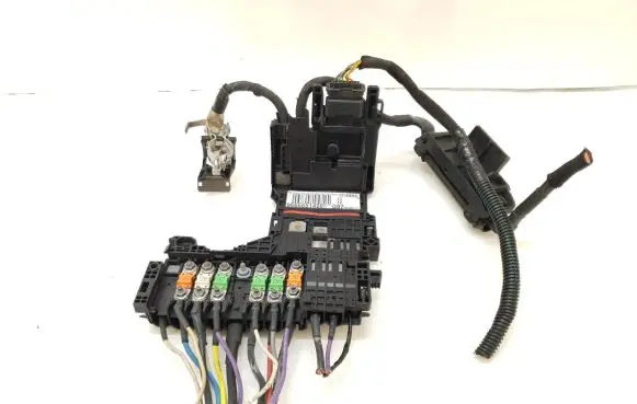 Peugeot 508 Fuse box set 9666851480