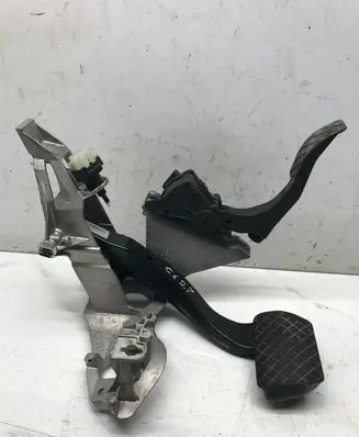 Audi A6 S6 C6 4F Pedal assembly 4F1723117E