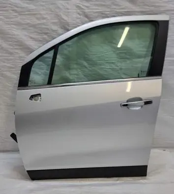 Chevrolet Trax Front door