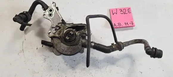 Volkswagen Golf IV Vacuum pump 038145209